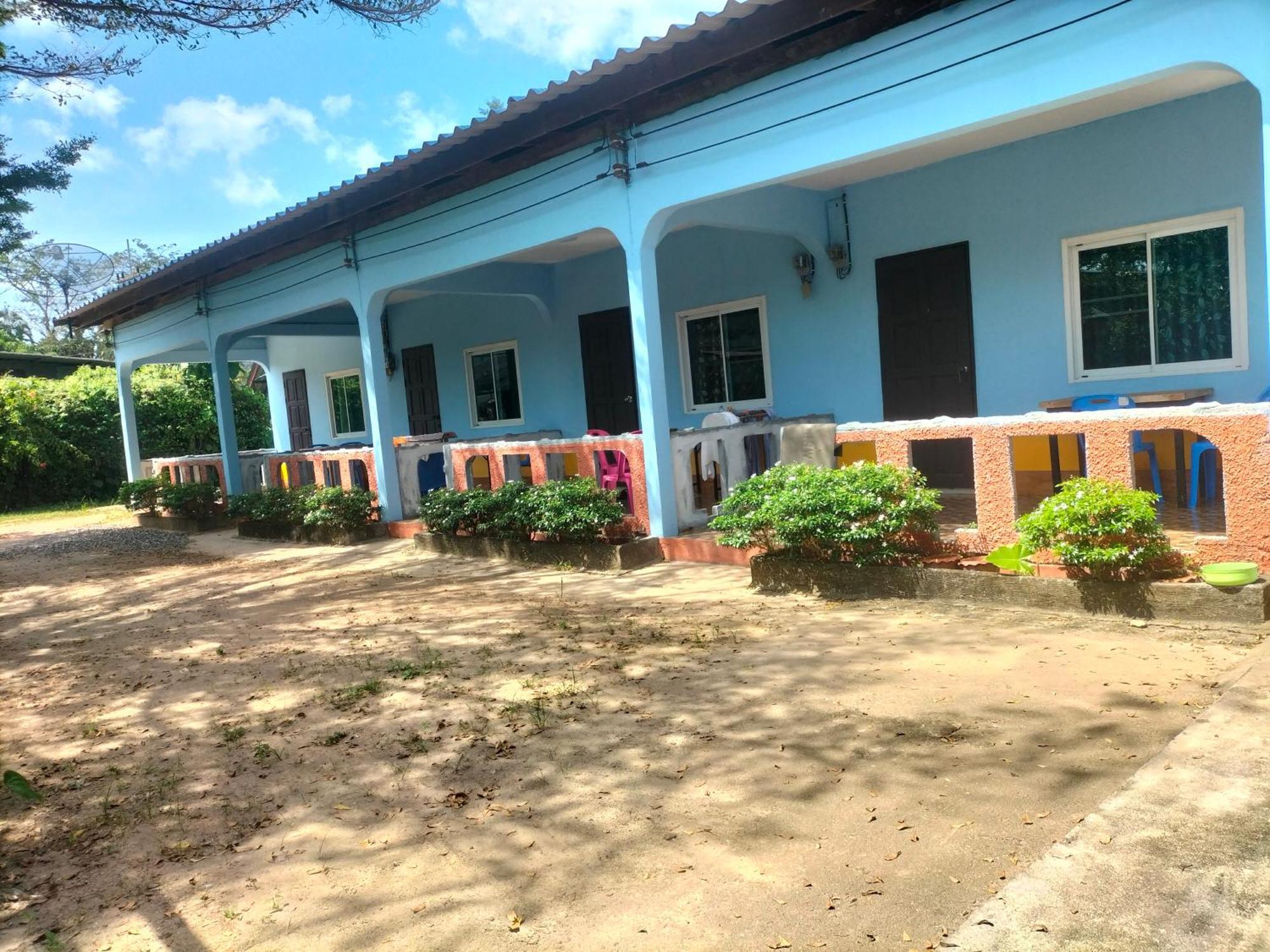 Lanta Blue House Hotel Koh Lanta Exterior photo